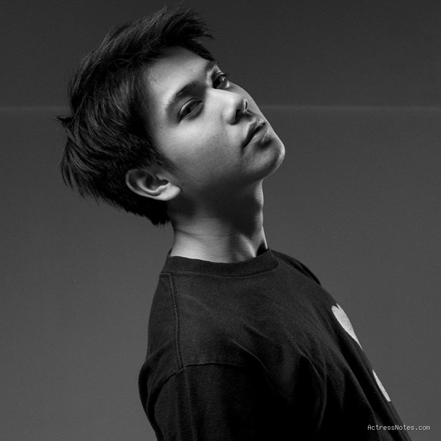 Biodata Iqbaal Ramadhan: Agama, Keluarga, Pacar, Fakta dan Karir