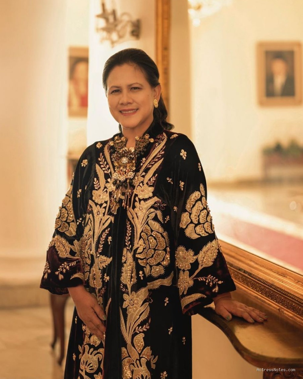 Biodata Iriana Jokowi: Agama, Keluarga, Pasangan, Fakta dan Karir
