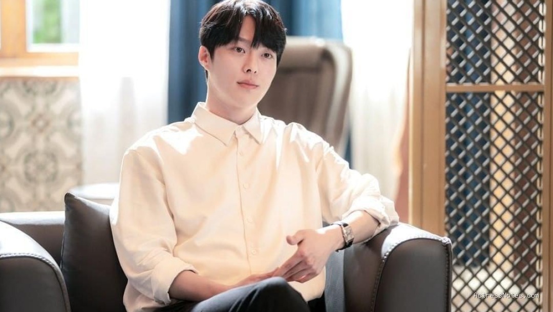 Biodata Jang Ki Yong: Agama, Keluarga, Pacar, Fakta dan Karir