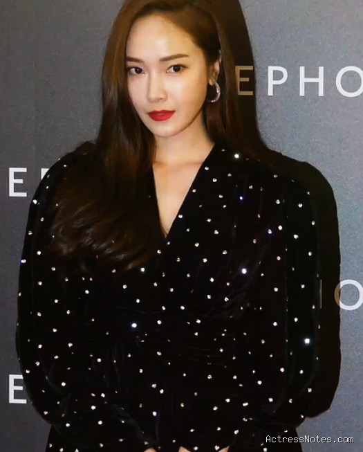 Biodata Jessica Jung: Agama, Keluarga, Pacar, Fakta dan Karir