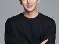 ji-chang-wook-agama-pacar-fakta-karir-lengkap-17115 Ji Chang Wook: Agama, Pacar, Fakta & Karir Lengkap
