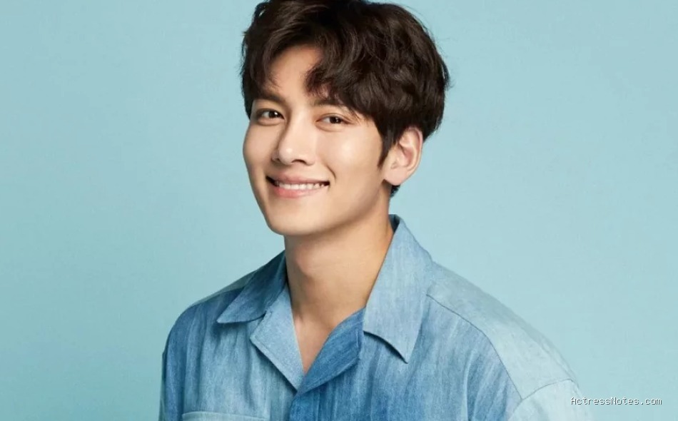 Biodata Ji Chang Wook: Agama, Keluarga, Pacar, Fakta dan Karir