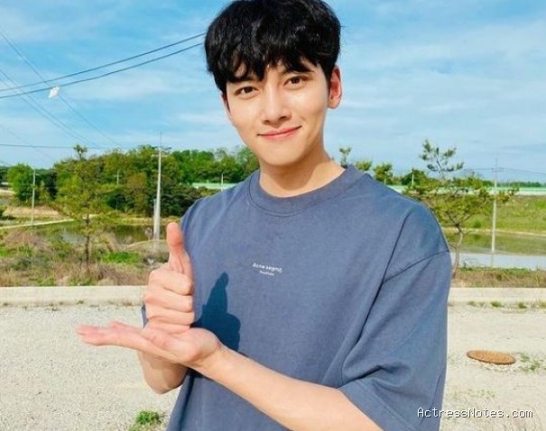 Biodata Ji Chang Wook: Agama, Keluarga, Pacar, Fakta dan Karir