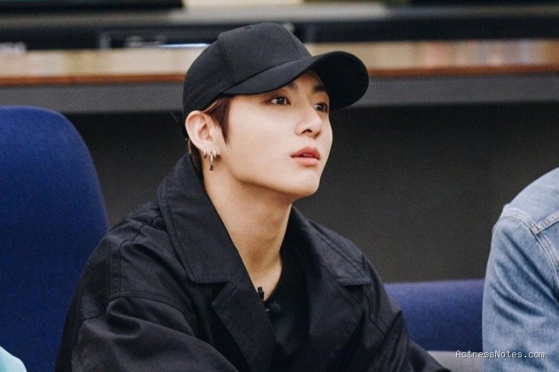 Biodata Jungkook: Agama, Keluarga, Pacar, Fakta dan Karir