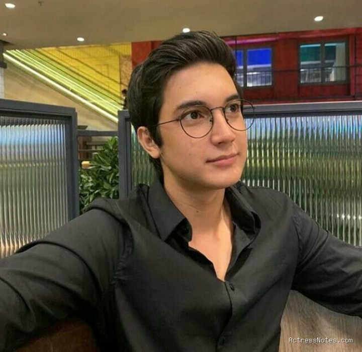 Biodata Junior Roberts: Agama, Keluarga, Pacar, Fakta dan Karir