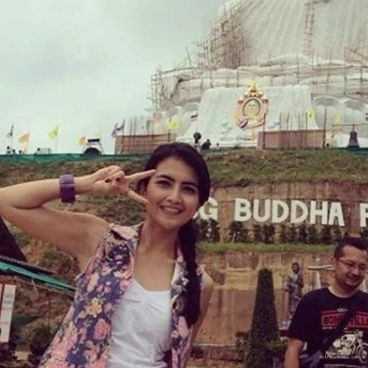 Biodata Kadek Devi: Agama, Keluarga, Pacar, Fakta dan Karir