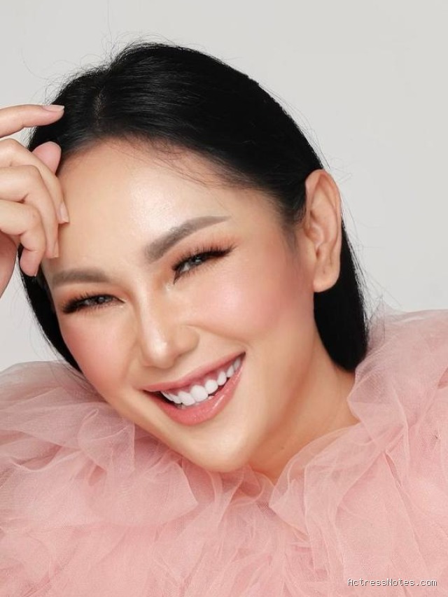 Biodata Kalina Ocktaranny: Agama, Keluarga, Pacar, Fakta dan Karir
