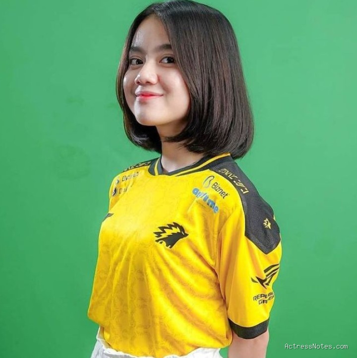 Biodata Kayes: Agama, Keluarga, Pacar, Fakta dan Karir