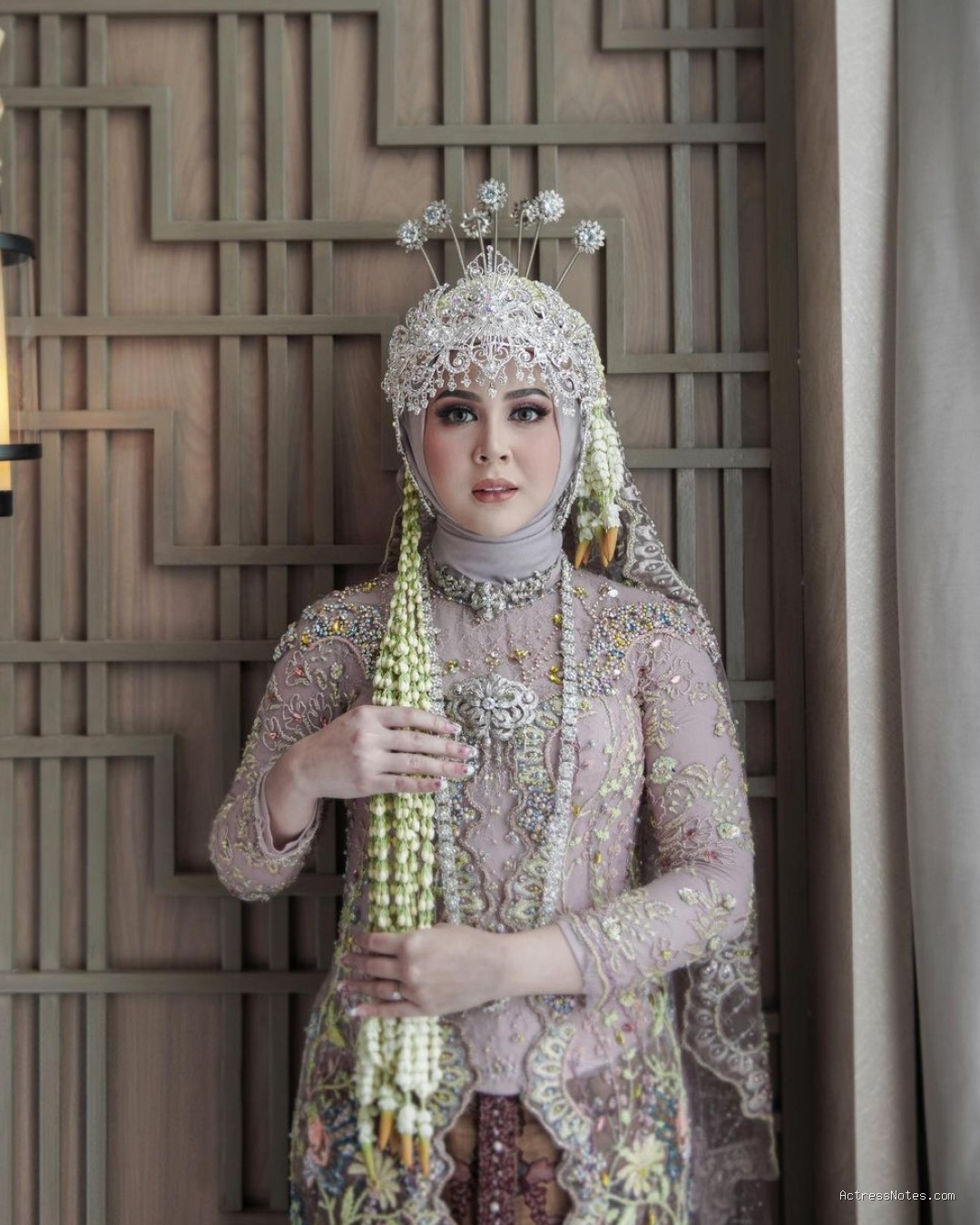 Biodata Kesha Ratuliu: Agama, Keluarga, Pacar, Fakta dan Karir