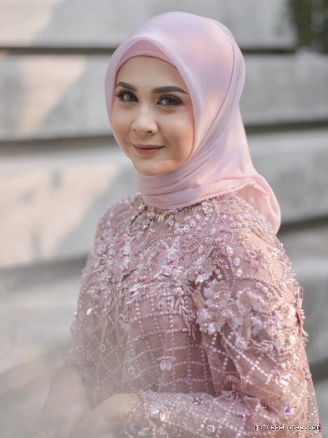 Biodata Kesha Ratuliu: Agama, Keluarga, Pacar, Fakta dan Karir