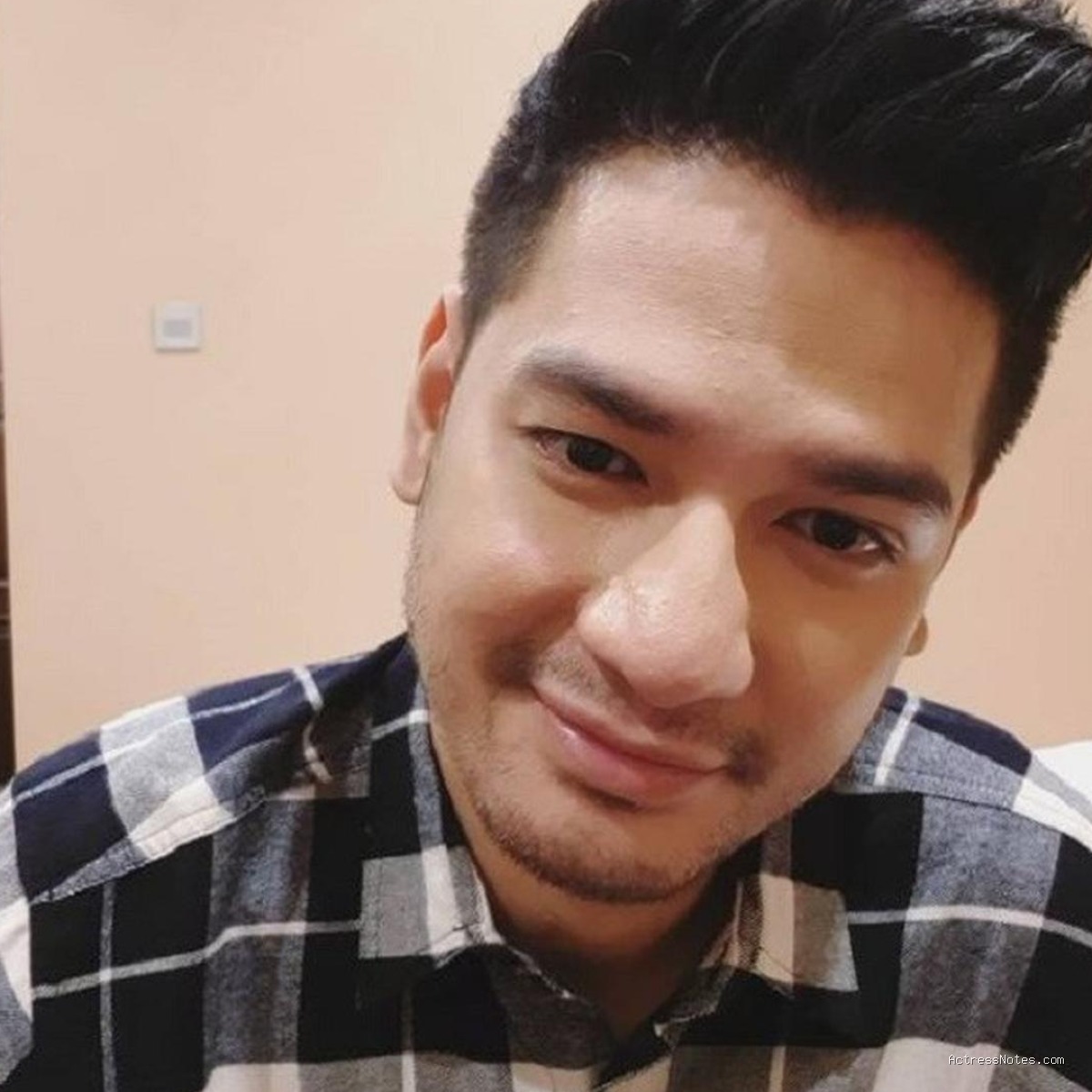 Biodata Kevin Hillers: Agama, Keluarga, Pacar, Fakta dan Karir
