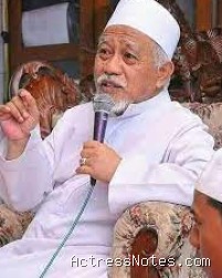 Biodata K.H Thoifur Mawardi: Agama, Keluarga, Pasangan, Fakta dan Karir