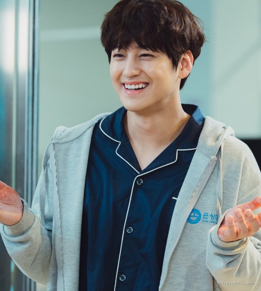 Biodata Kim Bum: Agama, Keluarga, Pacar, Fakta dan Karir