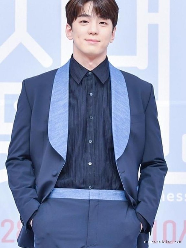Biodata Kim Min Kyu: Agama, Keluarga, Pacar, Fakta dan Karir