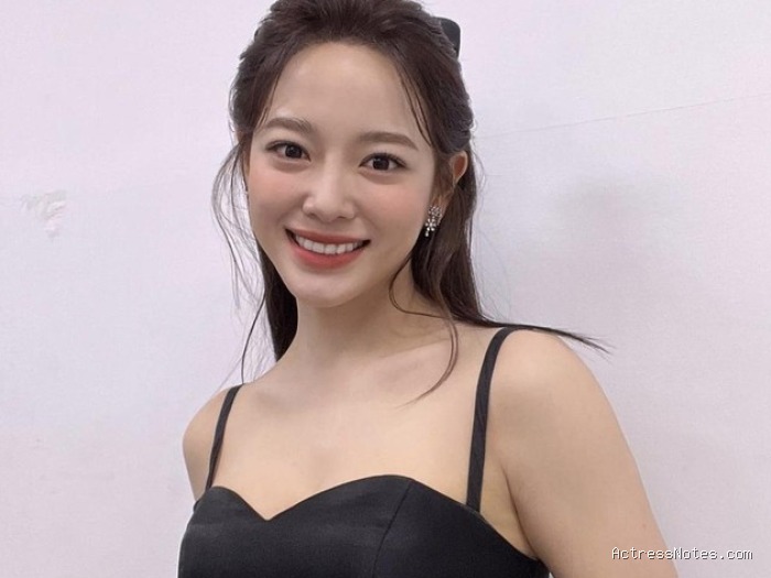 Biodata Kim Sejeong: Agama, Keluarga, Pacar, Fakta dan Karir