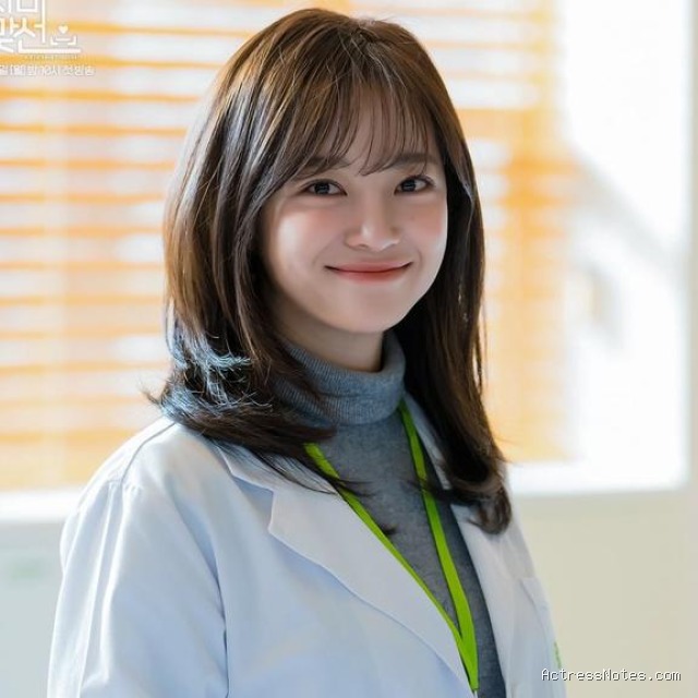 Biodata Kim Sejeong: Agama, Keluarga, Pacar, Fakta dan Karir