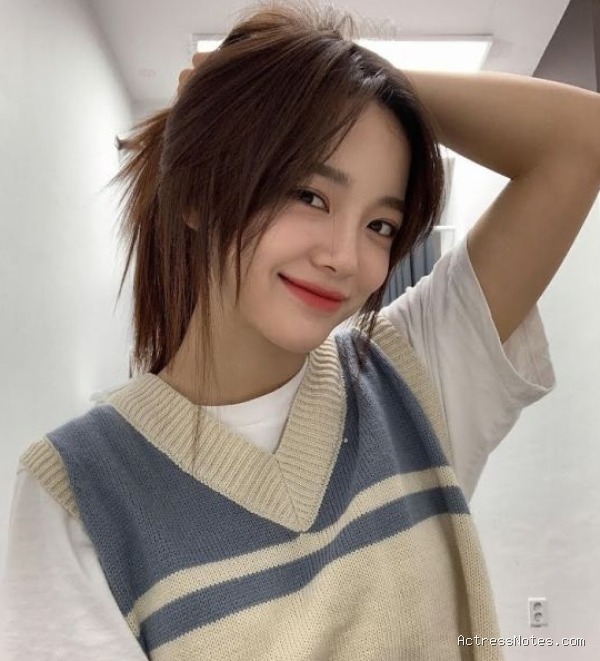 Biodata Kim Sejeong: Agama, Keluarga, Pacar, Fakta dan Karir