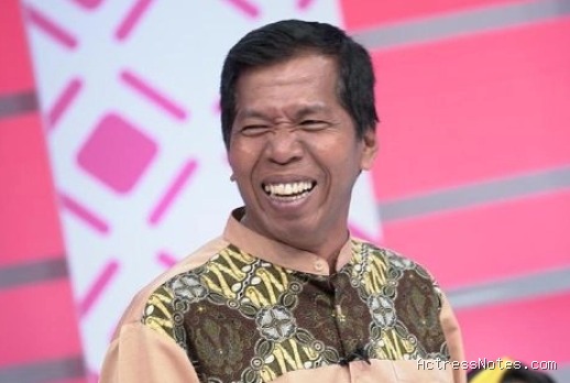 Biodata Kiwil: Agama, Keluarga, Pasangan, Fakta dan Karir Biodata Kiwil: Agama, Keluarga, Pasangan, Fakta dan Karir