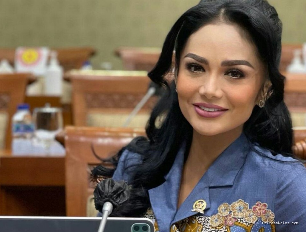 Biodata Krisdayanti: Agama, Keluarga, Pasangan, Fakta dan Karir