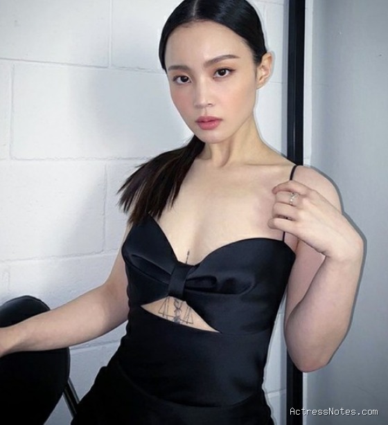 Biodata Lee Hi: Agama, Keluarga, Pacar, Fakta dan Karir
