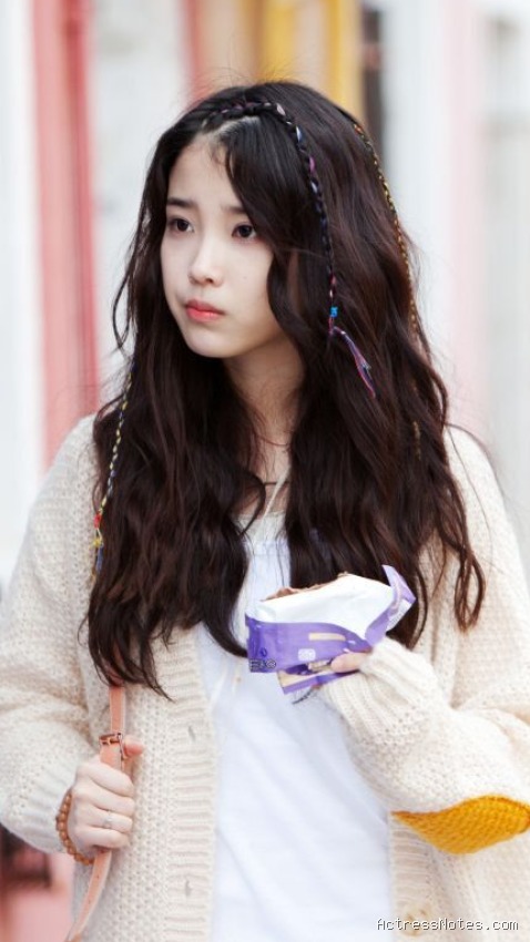 Biodata Lee Ji Eun: Agama, Keluarga, Pacar, Fakta dan Karir