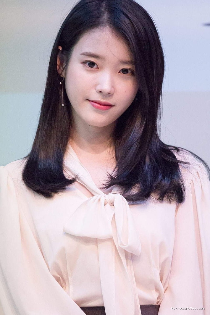Biodata Lee Ji Eun: Agama, Keluarga, Pacar, Fakta dan Karir
