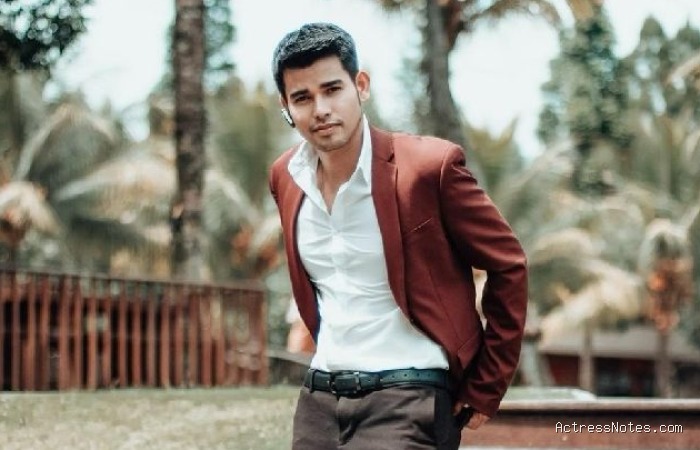 Biodata Leo Consul: Agama, Keluarga, Pacar, Fakta dan Karir