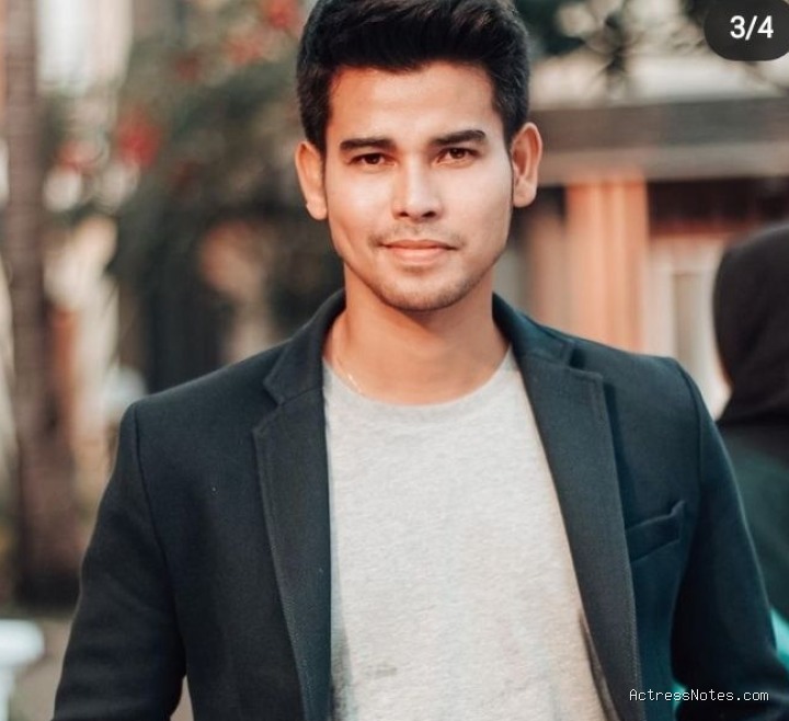 Biodata Leo Consul: Agama, Keluarga, Pacar, Fakta dan Karir