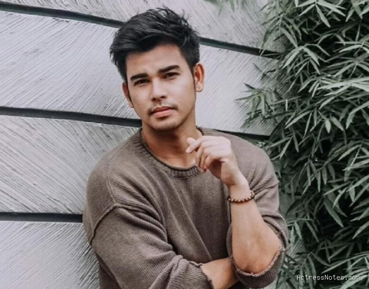 Biodata Leo Consul: Agama, Keluarga, Pacar, Fakta dan Karir