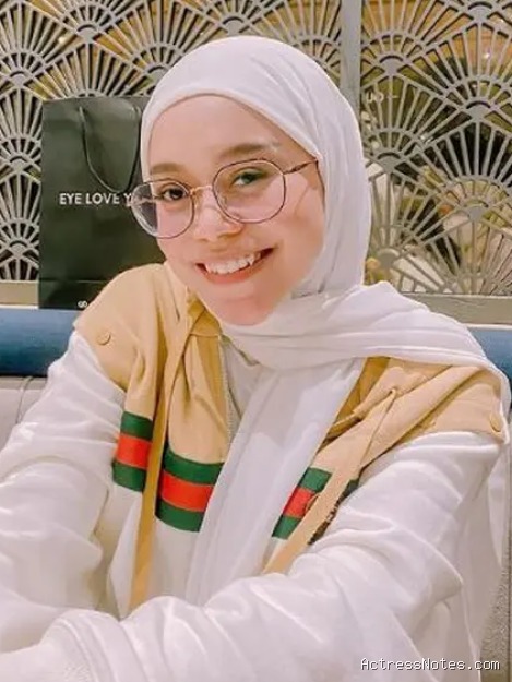 Biodata Lesti Kejora: Agama, Keluarga, Pacar, Fakta dan Karir