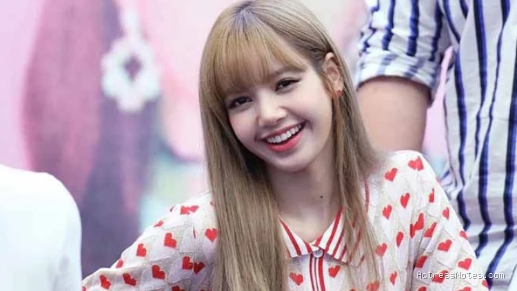 Biodata Lisa Blackpink: Agama, Keluarga, Pacar, Fakta dan Karir