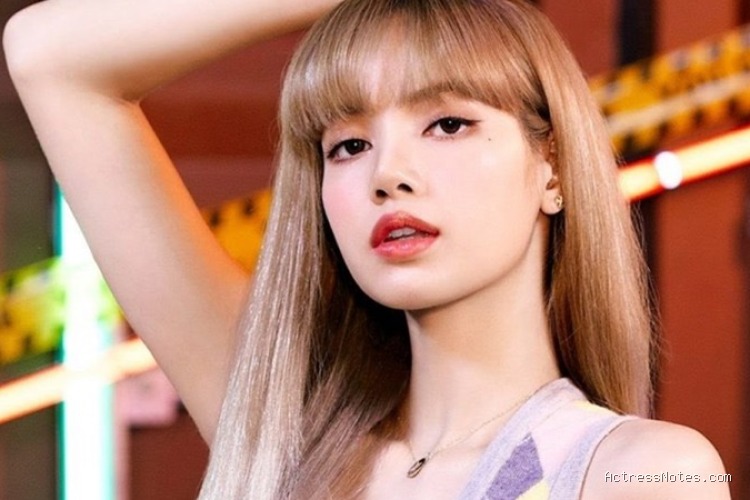 Biodata Lisa Blackpink: Agama, Keluarga, Pacar, Fakta dan Karir