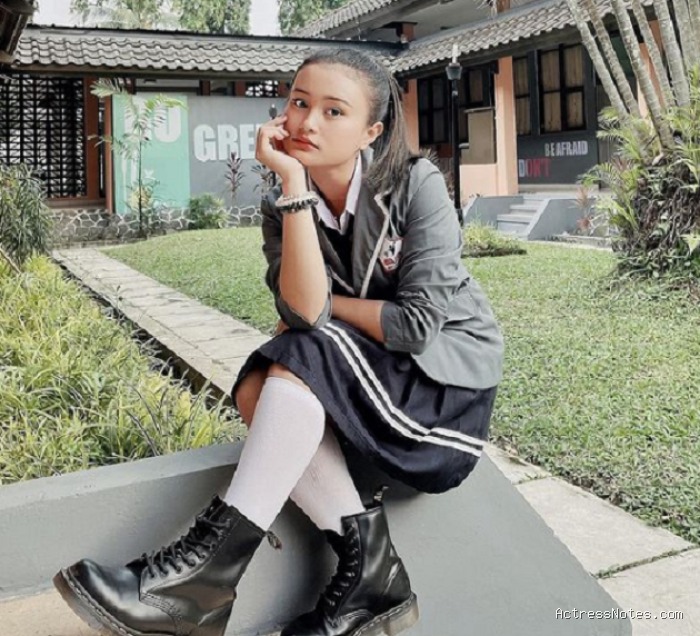 Biodata Liyanur Zeftian: Agama, Keluarga, Pacar, Fakta dan Karir