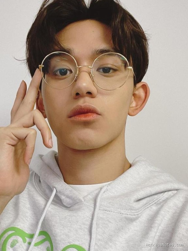 Biodata Lucas NCT: Agama, Keluarga, Pacar, Fakta dan Karir