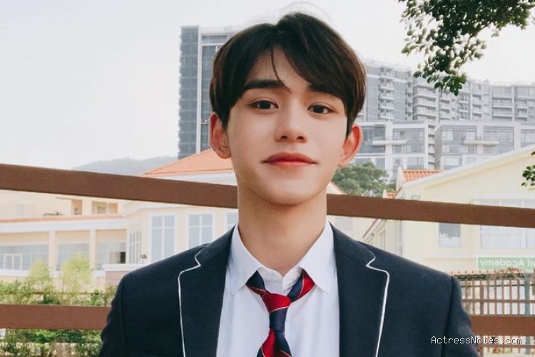 Biodata Lucas NCT: Agama, Keluarga, Pacar, Fakta dan Karir