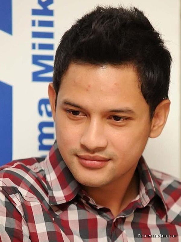 Biodata Lucky Perdana: Agama, Keluarga, Pacar, Fakta dan Karir