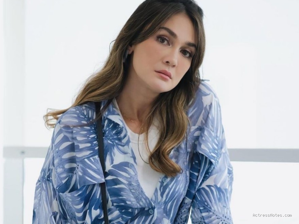 Biodata Luna Maya: Agama, Keluarga, Pacar, Fakta dan Karir