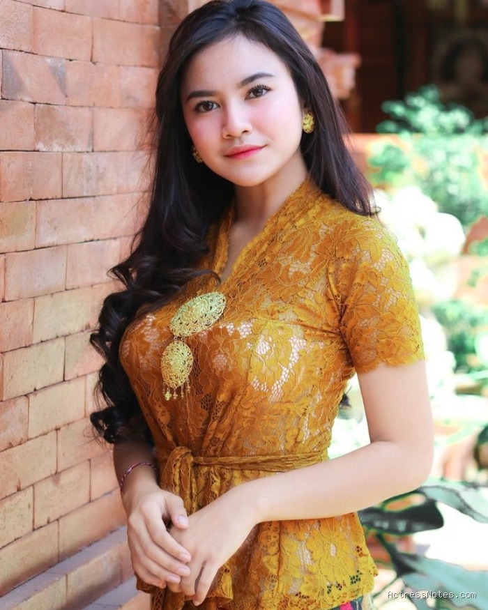 Biodata Mahalini Raharja: Agama, Keluarga, Pacar, Fakta dan Karir Biodata Mahalini Raharja: Agama, Keluarga, Pacar, Fakta dan Karir