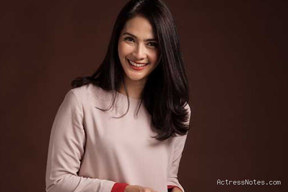 Biodata Maudy Koesnaedi: Agama, Keluarga, Pacar, Fakta dan Karir