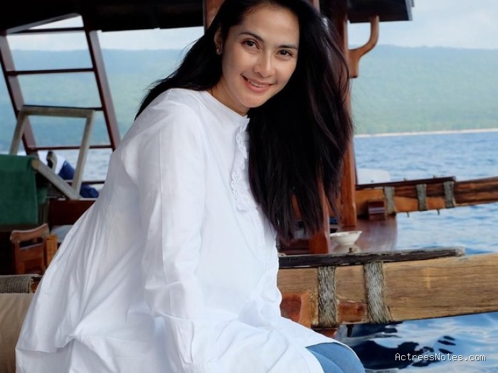 Biodata Maudy Koesnaedi: Agama, Keluarga, Pacar, Fakta dan Karir