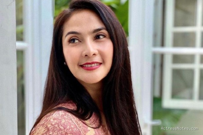 Biodata Maudy Koesnaedi: Agama, Keluarga, Pacar, Fakta dan Karir