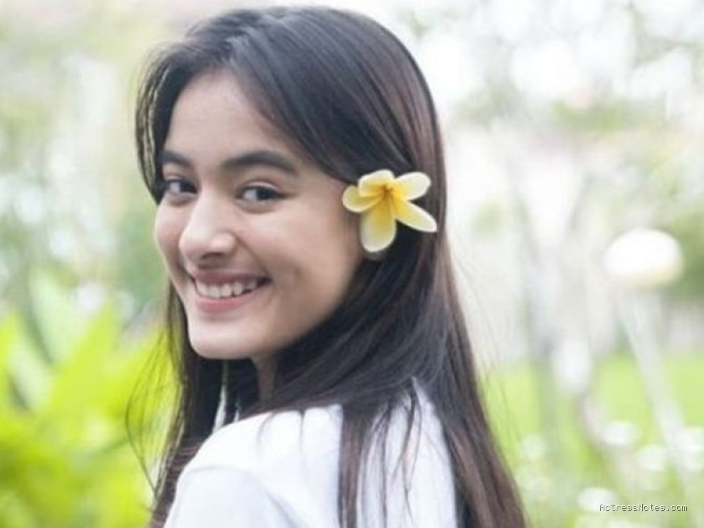 Biodata Mawar de Jongh: Agama, Keluarga, Pacar, Fakta dan Karir