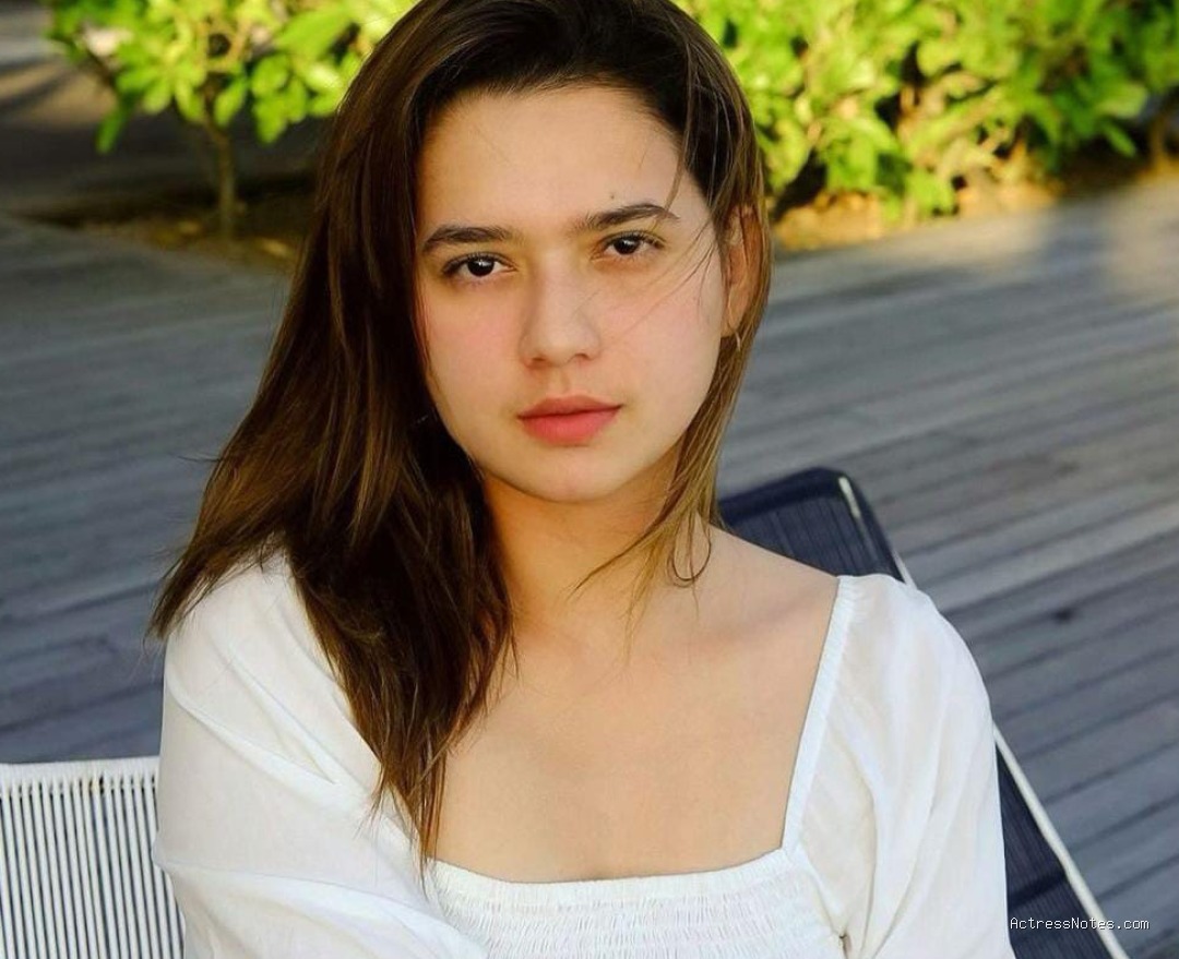 Biodata Mayang Yudittia: Agama, Keluarga, Pacar, Fakta dan Karir Biodata Mayang Yudittia: Agama, Keluarga, Pacar, Fakta dan Karir