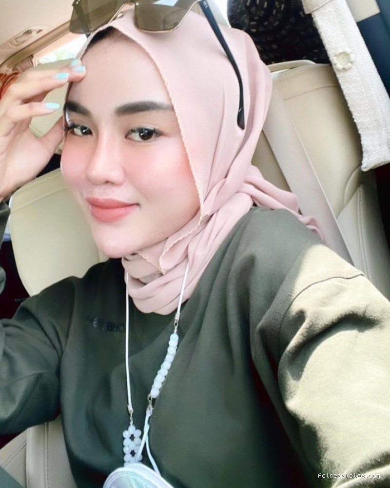 Biodata Medina Zein: Agama, Keluarga, Pacar, Fakta dan Karir