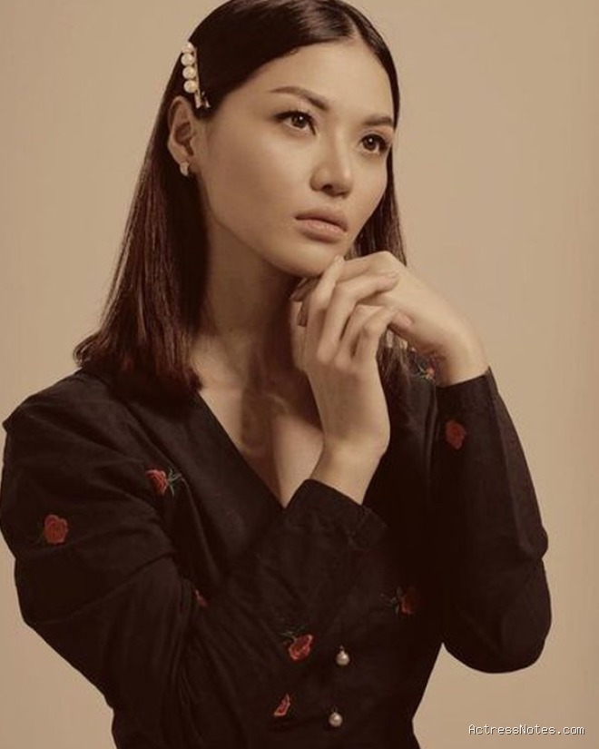 Mezty Mez: Agama, Fakta, Pasangan, Karir & Biodata Lengkap