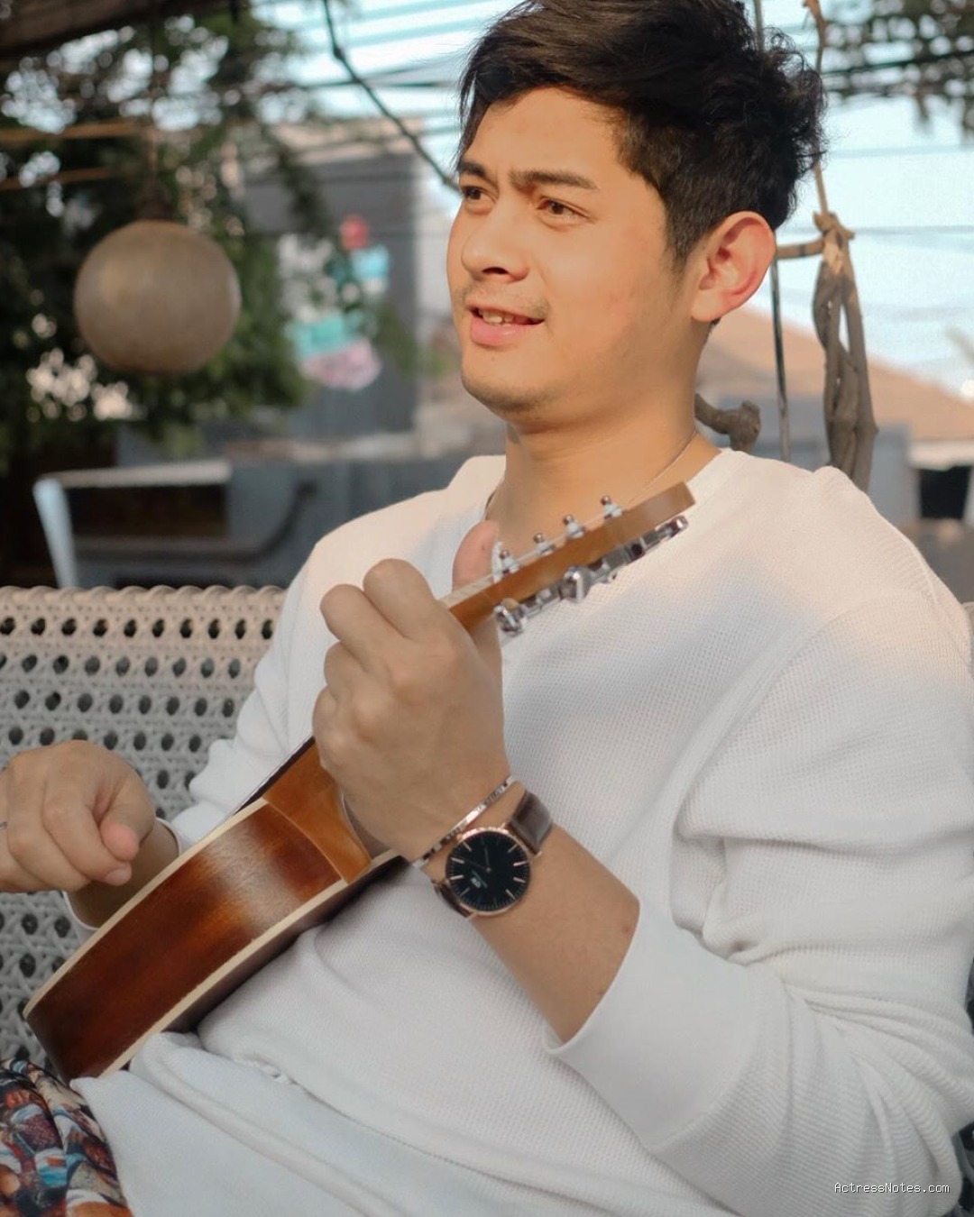 Miqdad Addausy: Agama, Keluarga, Pacar, Fakta & Karir Lengkap
