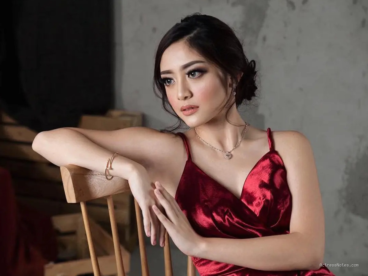Biodata Natalie Zenn: Agama, Keluarga, Pacar, Fakta dan Karir