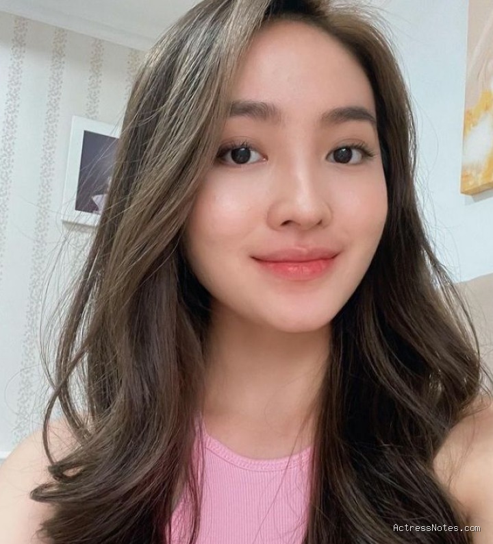 Natasha Wilona: Agama, Keluarga, Pacar, Karir Lengkap