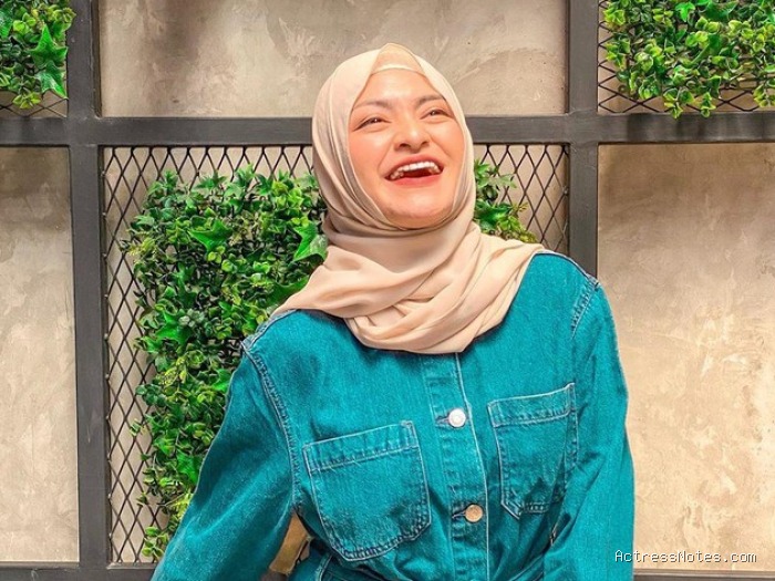 Biodata Nathalie Holscher: Agama, Keluarga, Pacar, Fakta dan Karir