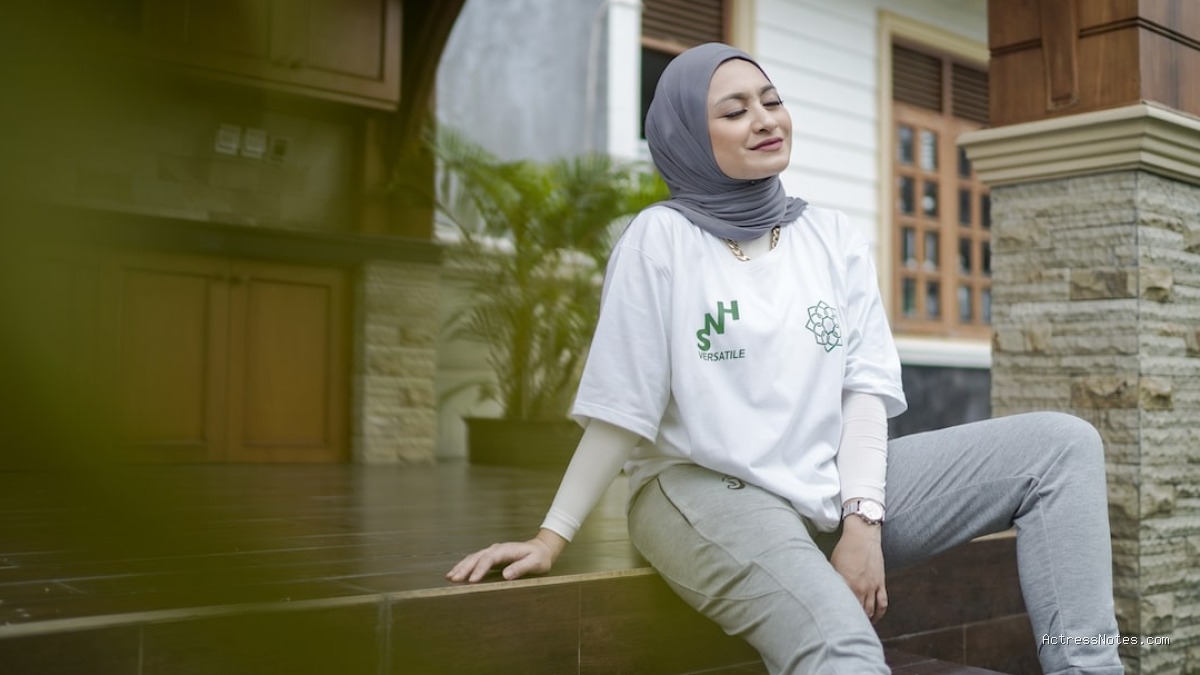 Biodata Nathalie Holscher: Agama, Keluarga, Pacar, Fakta dan Karir